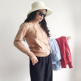 Aó khoác xỏ ngón túi trong LALI