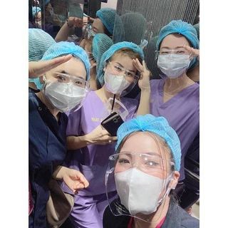 kính chống giọt bắn hàng có sẵn