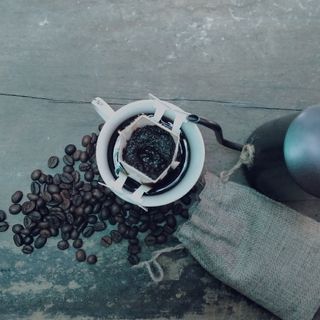 CÀ PHÊ PHIN GIẤY BỔ SUNG THÀNH PHẦN NẤM LINH CHI NGUYÊN CHẤT