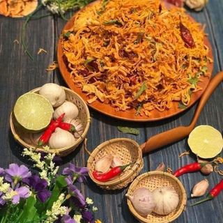 Khô gà lá chanh ( hũ pet 300gr)