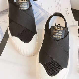 Giày sục nữ đen