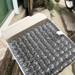 Bóng đèn xông tinh dầu