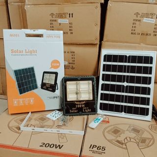 Đèn năng lượng mặt trời 4 khoan 100W