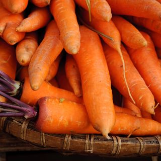 Cà Rốt Cọng Tím - Chuẩn Organic