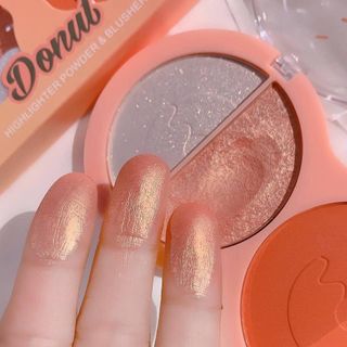 Má hồng & Bắt sáng 4 ô Kiss Beauty Donut