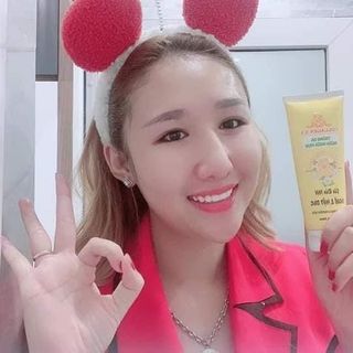 Sữa rửa mặt nghệ