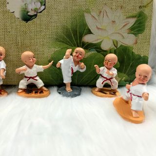 Bộ 6 Tượng Chú Tiểu Karate