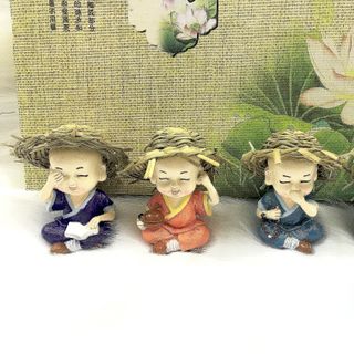 Bộ 4 tượng chú tiểu tứ không đội nón rơm