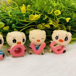Bộ 4 tượng heo tình yêu dễ thương