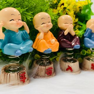 Bộ 4 tượng chú tiểu tứ không tọa đế lò xo