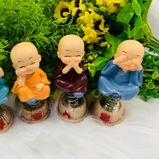 Bộ 4 tượng chú tiểu tứ không tọa đế lò xo