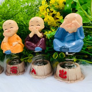 Bộ 4 tượng chú tiểu tứ không tọa đế lò xo