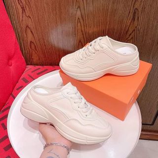 Giày sục độn đế trắng