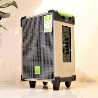 Loa kéo SOK 318 – Loa kéo bass 1.5 tấc – Tặng kèm 2 micro không dây – Loa du lịch - Có remote, đầy đủ kết nối bluetooth, AUX, USB, SD card – Có chức năng true wireless - Thiết kế vỏ gỗ sang trọng, âm thanh sống động