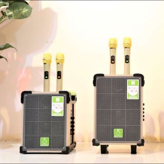 Loa kéo SOK 318 – Loa kéo bass 1.5 tấc – Tặng kèm 2 micro không dây – Loa du lịch - Có remote, đầy đủ kết nối bluetooth, AUX, USB, SD card – Có chức năng true wireless - Thiết kế vỏ gỗ sang trọng, âm thanh sống động