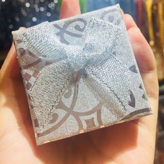 Hộp kim tuyến đựng nhẫn đôi