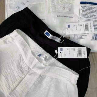 Ship Tận Nhà Tại Hà Nội Trong Ngày... Quần Đũi Gu Kèm Túi Zip - MH124, Chất Liệu: Đũi Tơ Lụa, Gồm 2 Màu: Đen -Trắng, Phong Cách Năng Động, Dễ Phối Đồ, Loại1!!