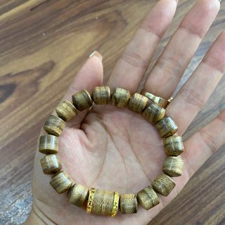 Vòng Tay Trầm Hương Nữ mẫu lu thống