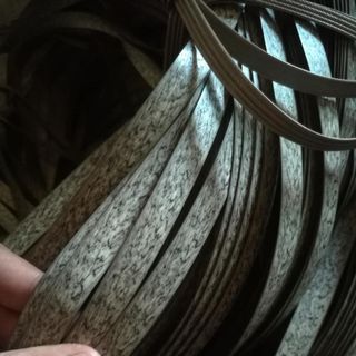 Nan nhựa giả mây và lá