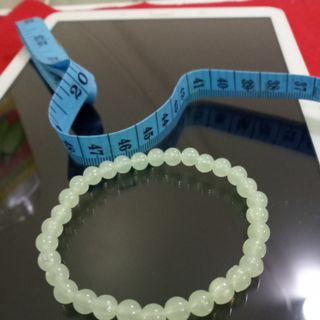 Chuỗi đeo tay 5mm nhé dạ quang trong đêm