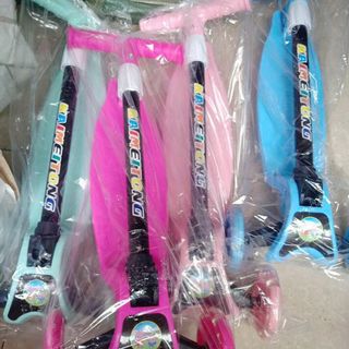 Xe trượt Scooter 3 bánh phát sáng cho bé