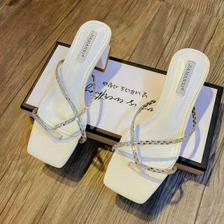 Dép đế vuông 5p xinh