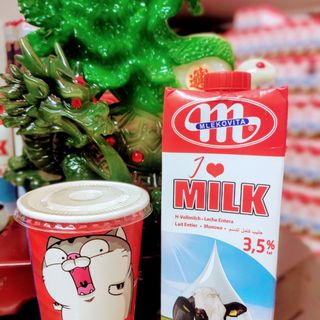 Sữa tươi tiệt trùng Mlekovita Fat 3,5% I Love Milk Hộp 1L