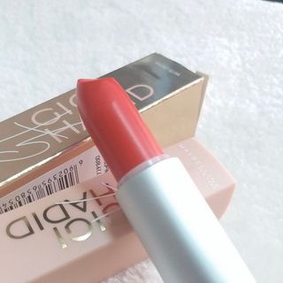 Son lì Gigi Hadid Matte Lipstick