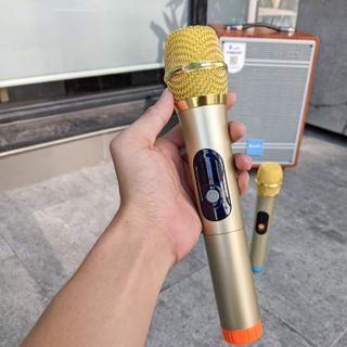Loa kéo AZPro AZ 308 - Loa kéo 3 đường tiếng bass 2 tấc - Tặng kèm 2 micro không dây - Công suất lên đến 250W - Có remote, đầy đủ kết nối Bluetooth, AV, USB, SD card - Cổng 6.5 cắm micro ngoài - Âm thanh cực chuẩn
