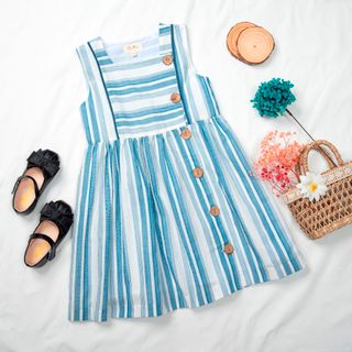 Đầm bé gái linen siêu xinh, sọc xanh phối nút gỗ cá tính Pansy