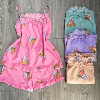 Bộ tiểu thư mặc nhà chất lụa satin mềm mịn áo hai dây quần đùi họa tiết thỏ cà rốt dễ thương