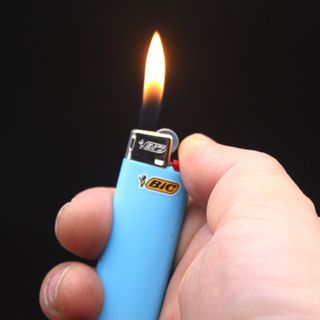 Bật lửa hộp quẹt Bic J6 size lớn