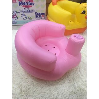 Ghế hơi tập ngồi cho bé vịt vàng