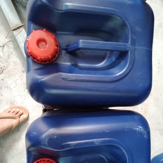 CAN NHỰA 30L.CHẤT LIỆU HDPE, DÙNG CHỨA NƯỚC, CHẤT LỎNG, XĂNG DẦU, HÓA CHẤT giá sỉ