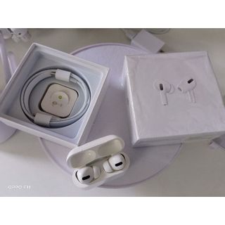 Tai nghe thế hệ mới Airpods pro