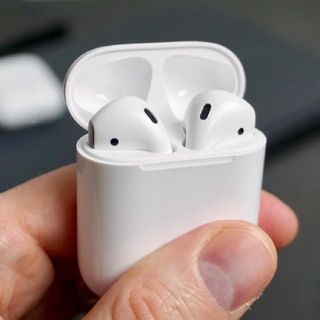 Tai nghe Bluetooth thế hệ mới Airpods 2