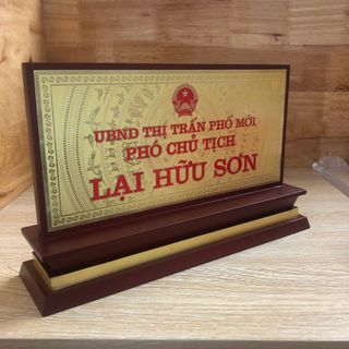 Sản xuất biển chức danh gỗ đồng, biển chức danh để bàn, biển chức danh giám đốc