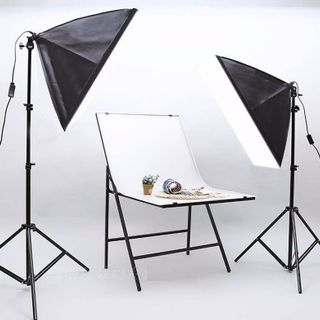 Bộ đèn studio XT5A có remote - Kèm Softbox 50x70cm, chân đèn 2m, bóng led Bulb 150W - Kit Studio công suất cao, nhiệt độ sáng chuẩn 5500K, đổi được 3 màu đèn - Chuyên dùng quay phim, chụp hình studio, livestream - Có thể gấp gọn, di chuyển, lắp đặt dễ dàng