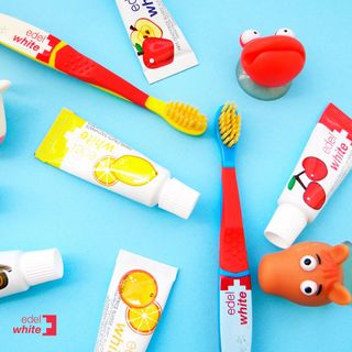 Bàn chải trẻ em siêu mềm Edelwhite FLOSSERBRUSH, Thụy Sĩ
