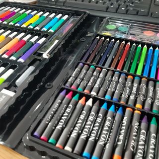 Hộp màu 150 chi tiết cho bé