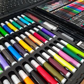 Hộp màu 150 chi tiết cho bé