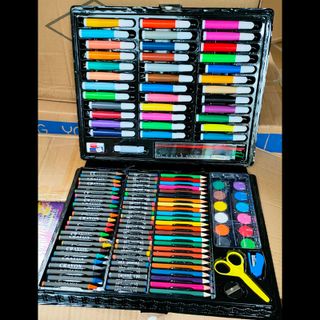 Hộp màu 150 chi tiết cho bé