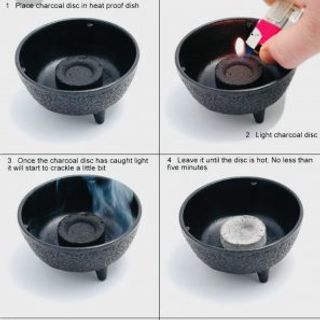 Hộp 100 viên than hoạt tính đốt trầm hương không khói, an toàn cho sức khỏe