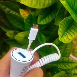 Sạc ô tô Dmax 1010, 3,1A - 2 cổng - liền dây microUsb