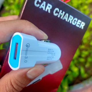 Sạc nhanh ô tô Maxpo D10, công nghệ Q.C 3.0