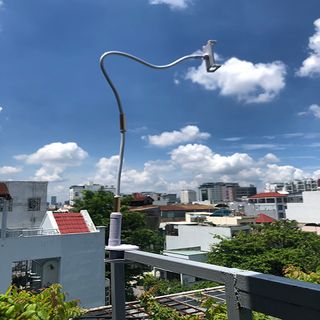 Giá Đỡ Điện Thoại – Máy Tính Bảng Kẹp Đầu Giường Cạnh Bàn Uốn Cong (Màu trắng)