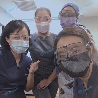 Bán Sỉ Kính Chống Giọt Nước Covid Tại HCM , HN