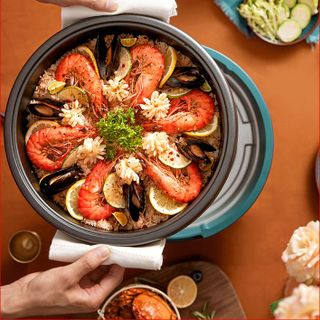 Nồi lẩu đa năng dung tích 4L đế điện rời.