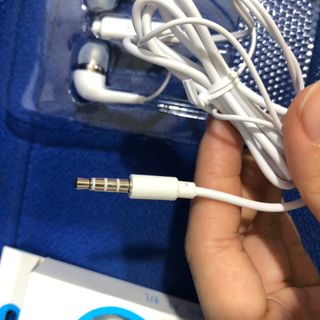 Tai nghe Samsung hộp tim