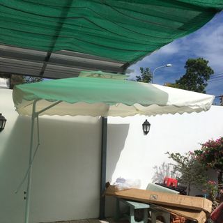 Dù ngoài trời, dù lệch tâm vuông 2m5, ( chưa bao gồm chân đế)